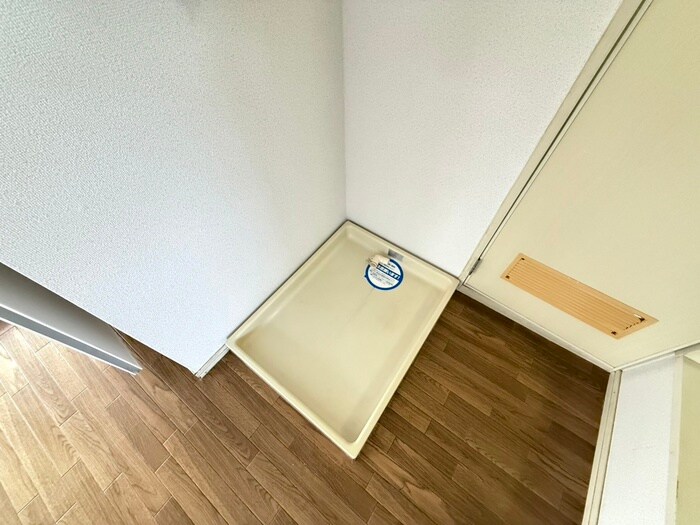 物件内観写真18　(洗濯機置場)