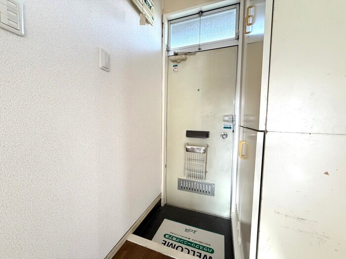 ジョイフル三輪Ｂ棟の玄関