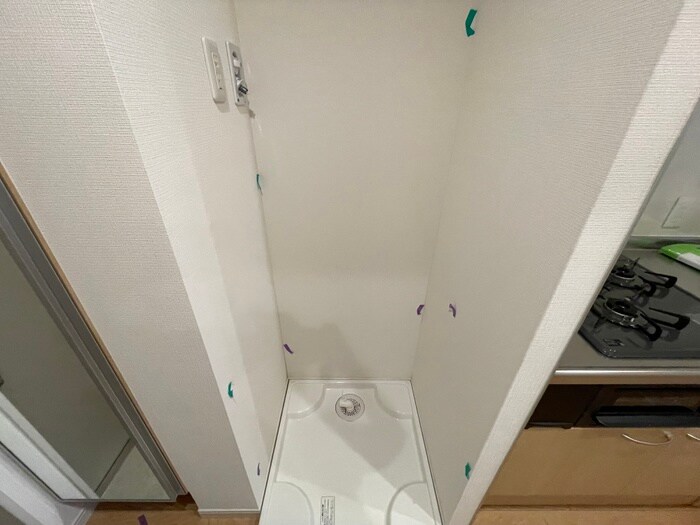 物件内観写真14　(洗濯機置場)