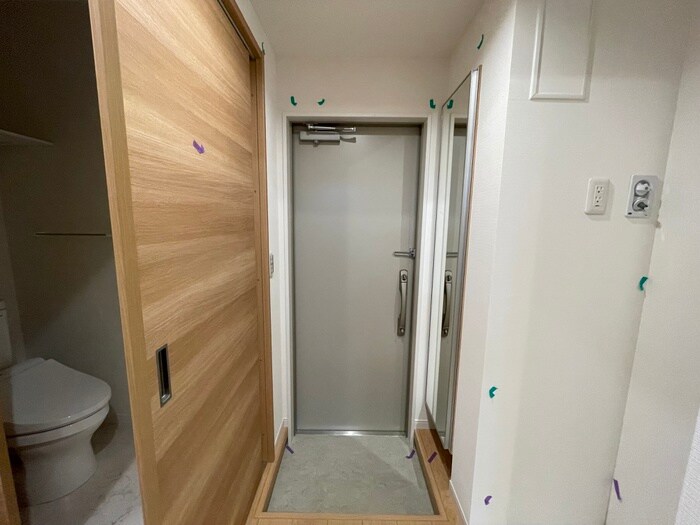 物件内観写真15　(玄関)