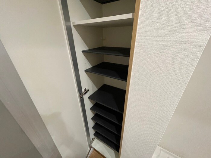 物件内観写真16　(靴箱)