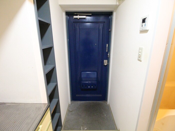 物件内観写真16　(玄関)