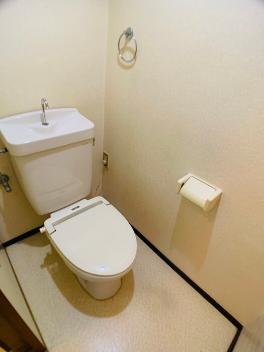 物件内観写真6　(トイレ)