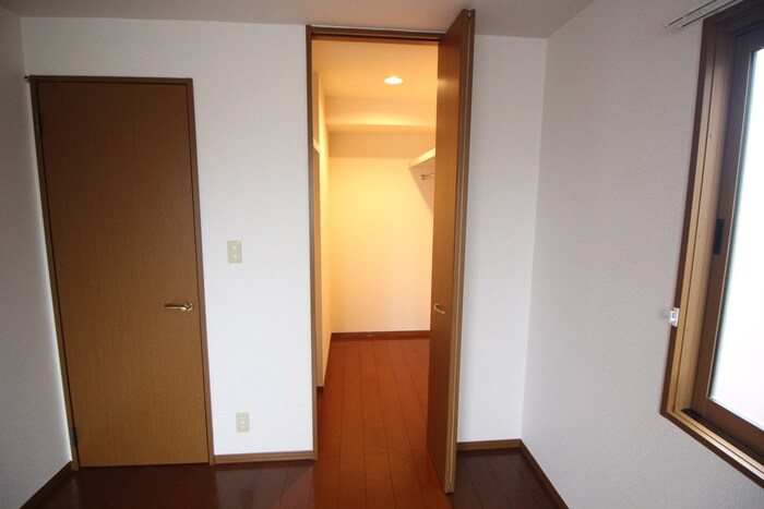 物件内観写真16　(収納)