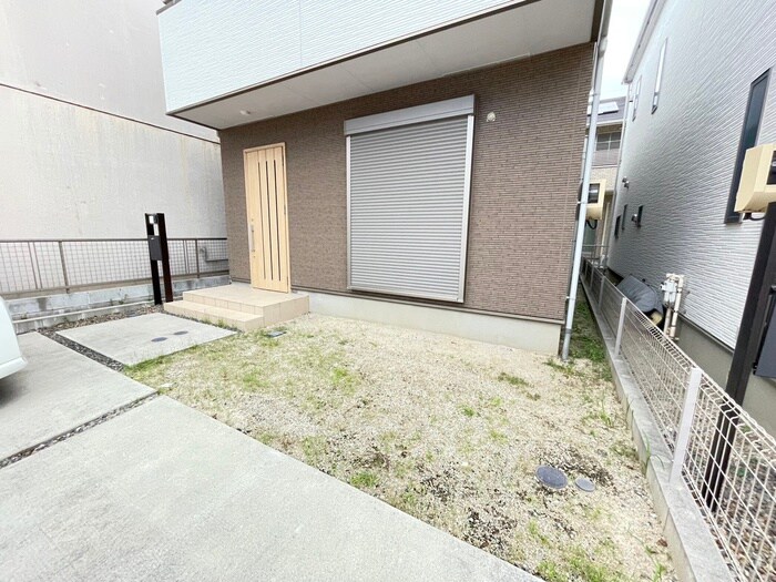 物件外観写真6　(駐輪場)