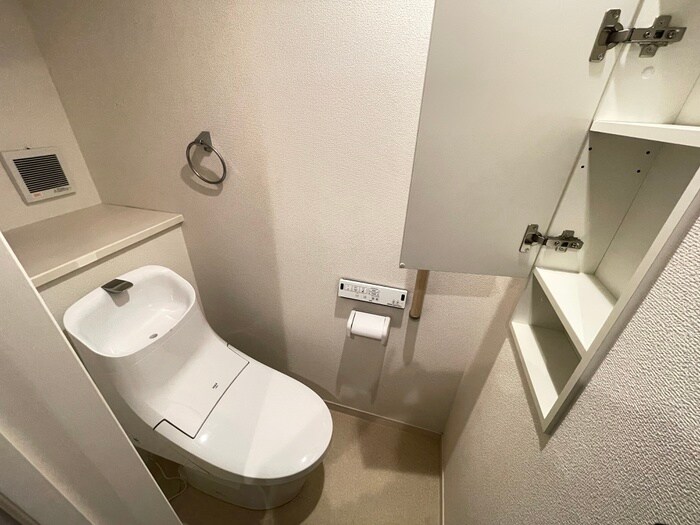 物件内観写真12　(トイレ)