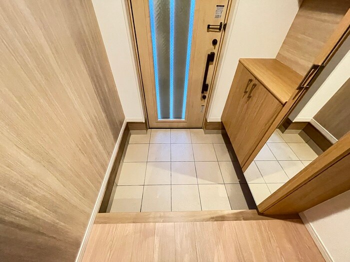 物件内観写真20　(玄関)