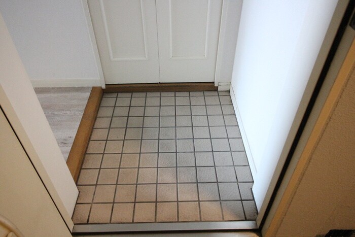 物件内観写真14　(玄関)