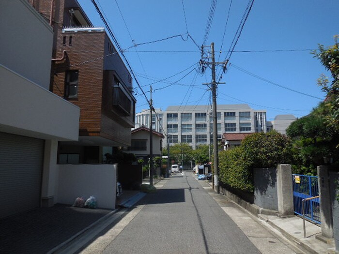 物件外観写真6　(周辺環境)