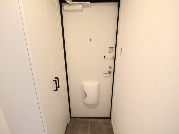 物件内観写真15　(玄関)