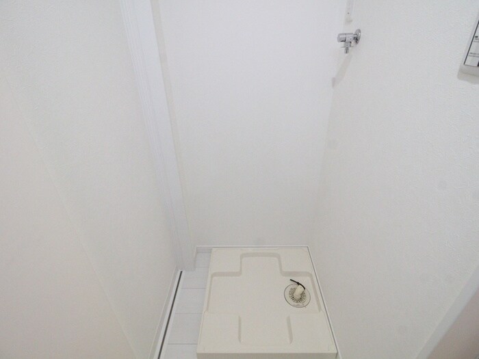 物件内観写真11　(洗濯機置場)