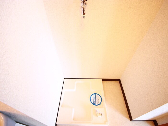 物件内観写真13　(洗濯機置場)