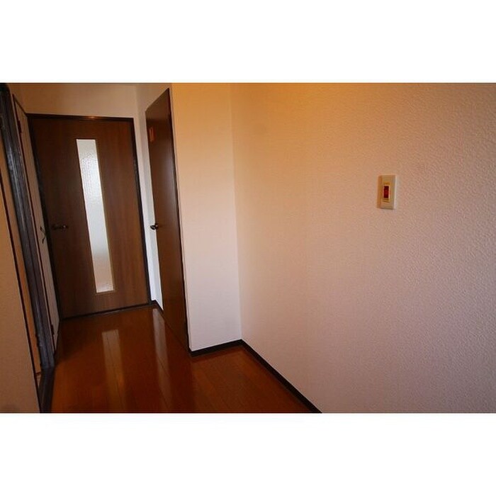 物件内観写真10　(廊下)