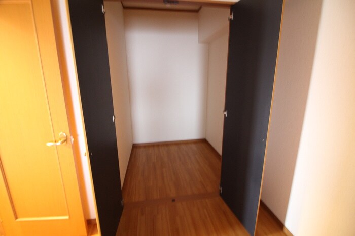 物件内観写真16　(収納)