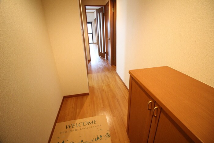 物件内観写真21　(廊下)