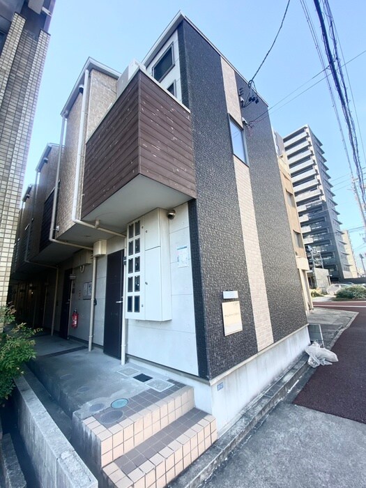 物件外観写真1　(外観写真)