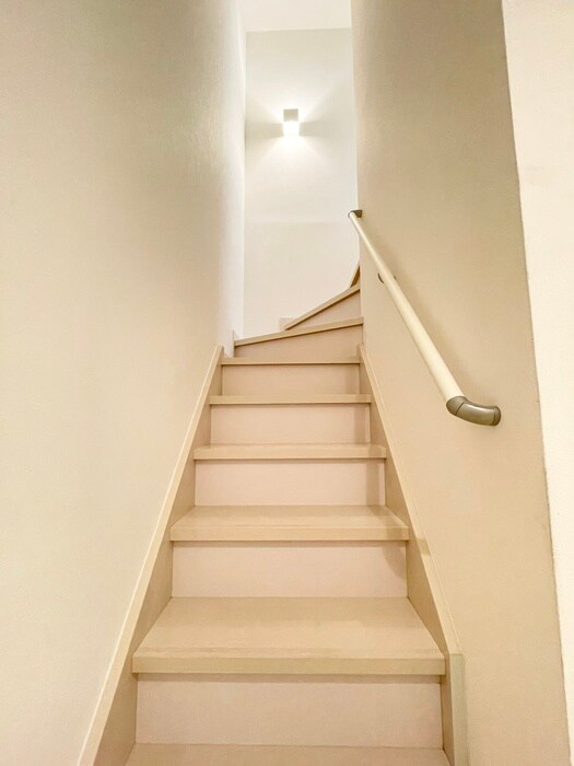 物件内観写真18　(廊下)