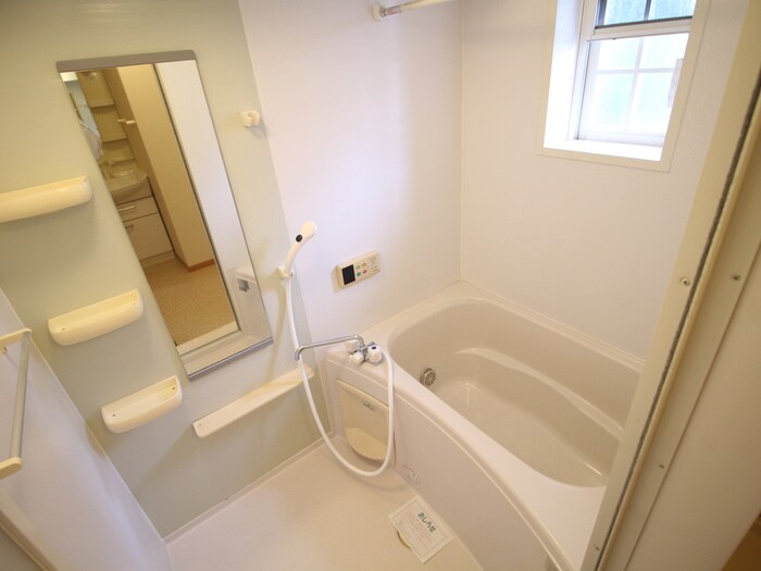 物件内観写真13　(バス／シャワールーム等)