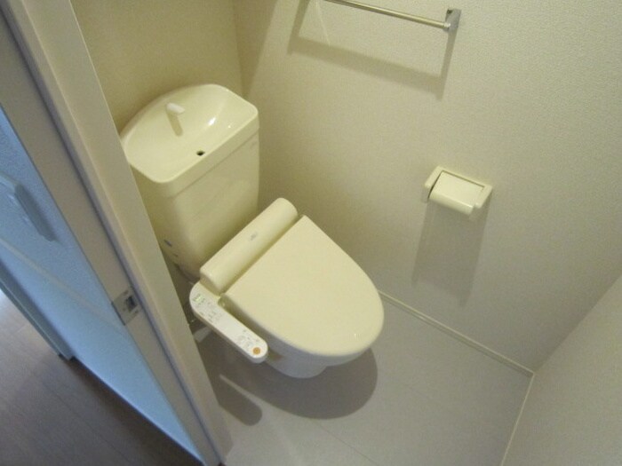 物件内観写真15　(トイレ)