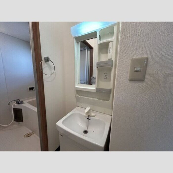 物件内観写真3　(洗面)