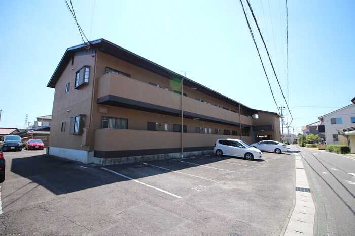 物件外観写真6　(外観写真)