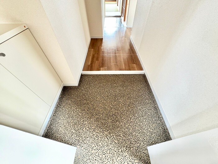 物件内観写真14　(玄関)