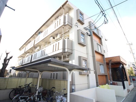 シティコザワ外観写真