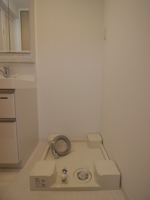 物件内観写真15　(洗濯機置場)