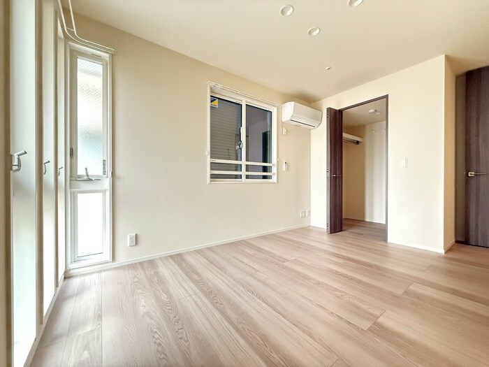 物件内観写真7　(居室)