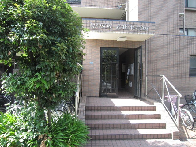 物件外観写真5　(エントランス部分)