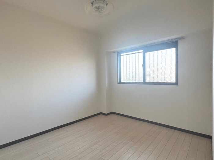 物件内観写真11　(居室)