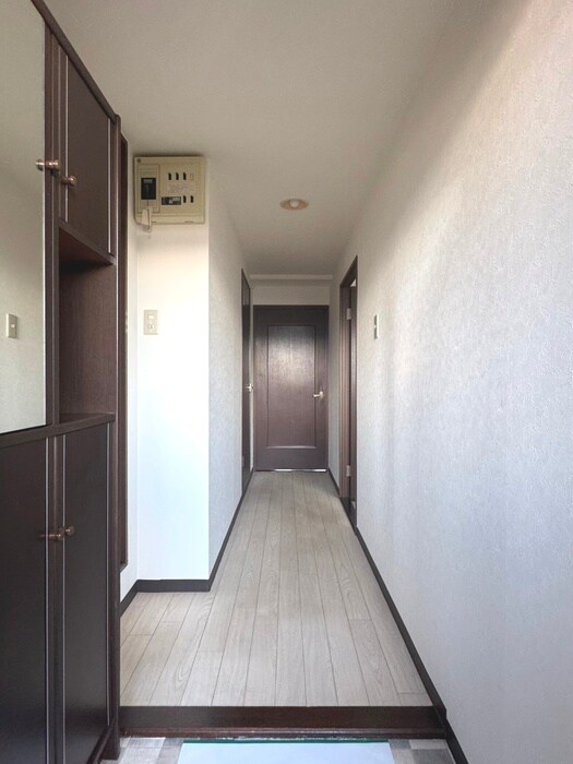 物件内観写真17　(玄関)