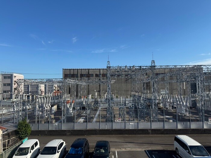 物件内観写真20　(室内からの展望)