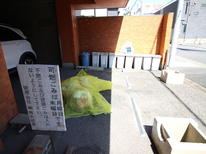 物件外観写真6　(建物設備)