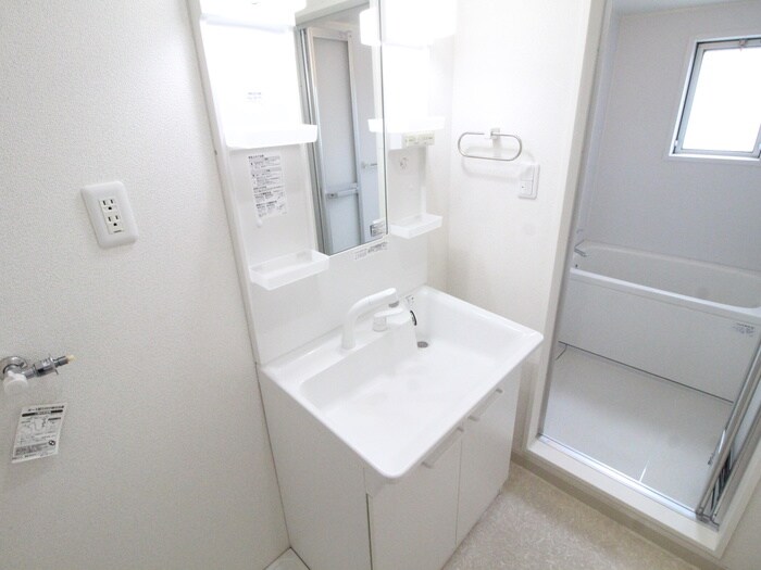 物件内観写真12　(洗面)