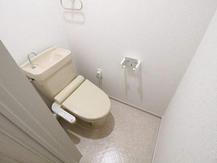 物件内観写真14　(トイレ)