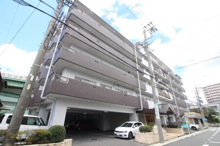 カーサ六番町外観写真