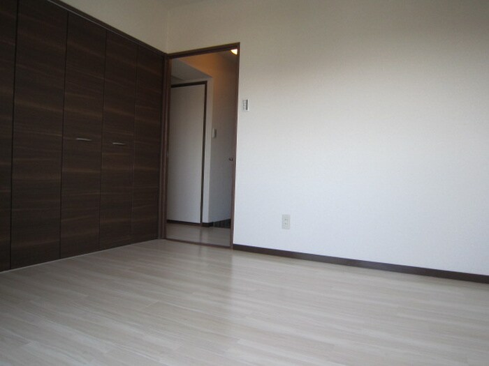 物件内観写真18　(居室)