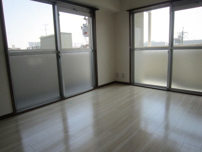 物件内観写真21　(居室)