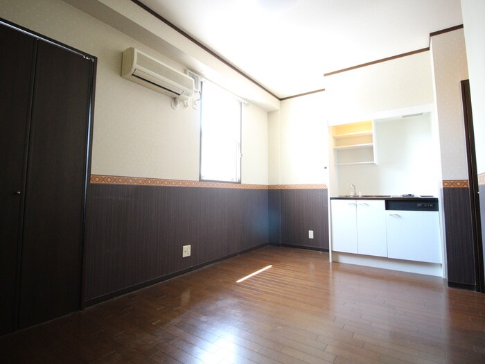 物件内観写真8　(居室)