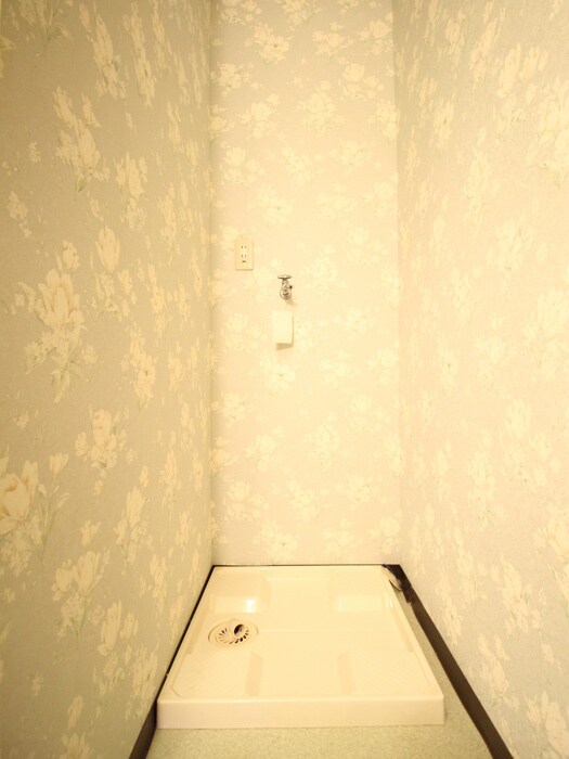 物件内観写真17　(洗濯機置場)