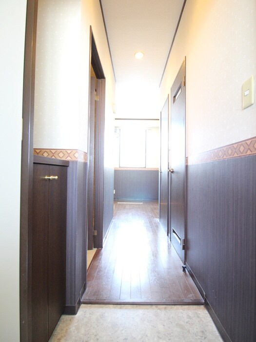 物件内観写真22　(玄関)