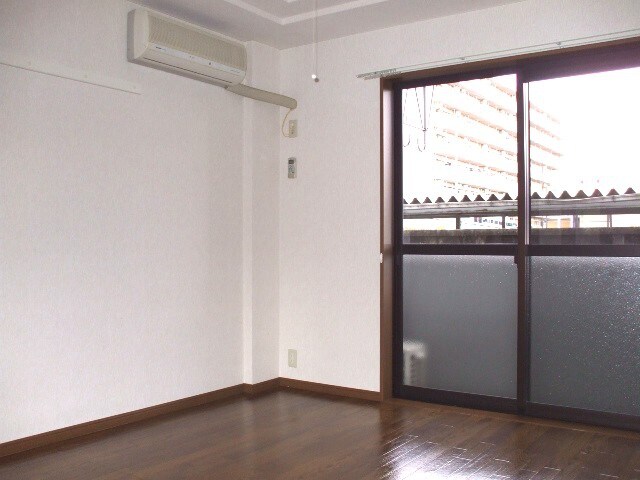 物件内観写真6　(居室)