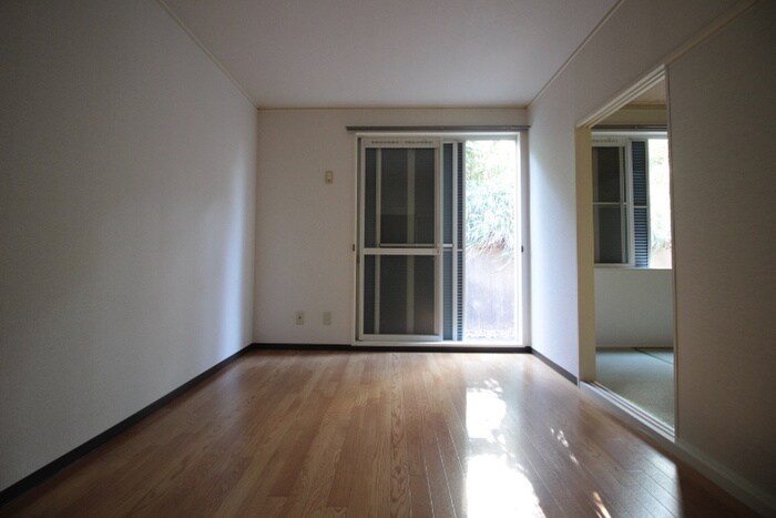 物件内観写真21　(居室)