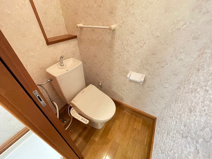 物件内観写真11　(トイレ)