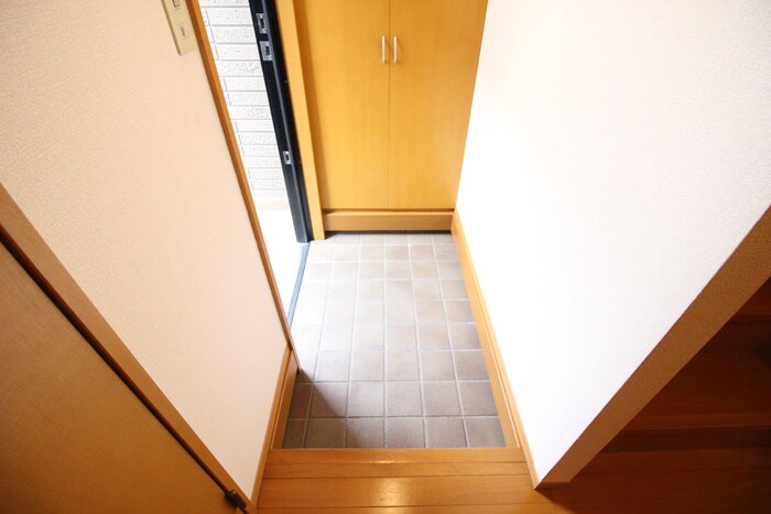 物件内観写真14　(玄関)