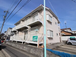 リヴェ－ル原外観写真