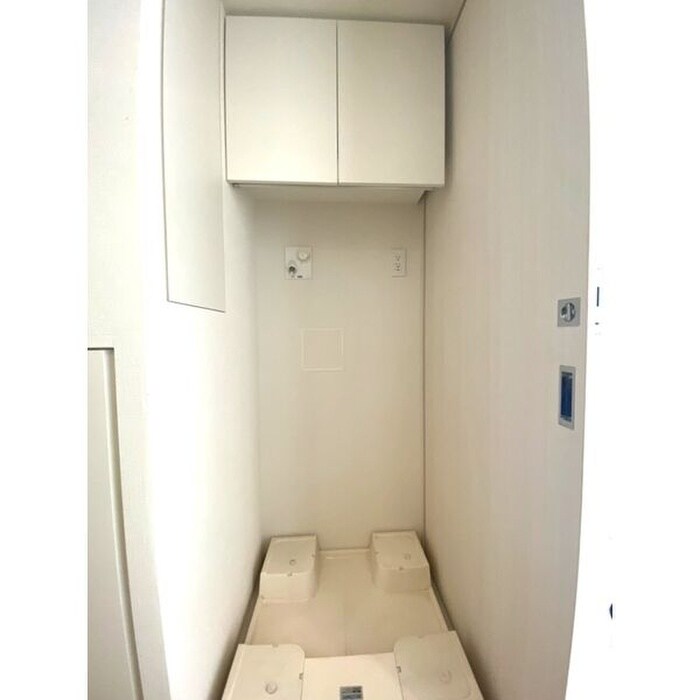 物件内観写真9　(洗濯機置場)