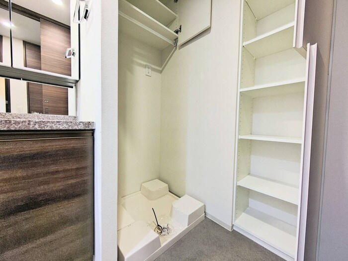 物件内観写真15　(洗濯機置場)