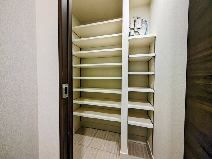 物件内観写真17　(靴箱)
